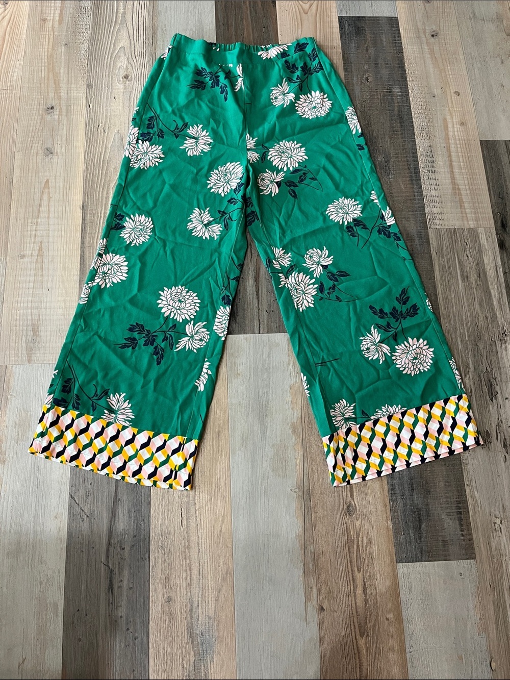 Forever 21 Green Floral Wide-Leg Pajama Pants Patterned Cuffs Sz M Boho Hippie